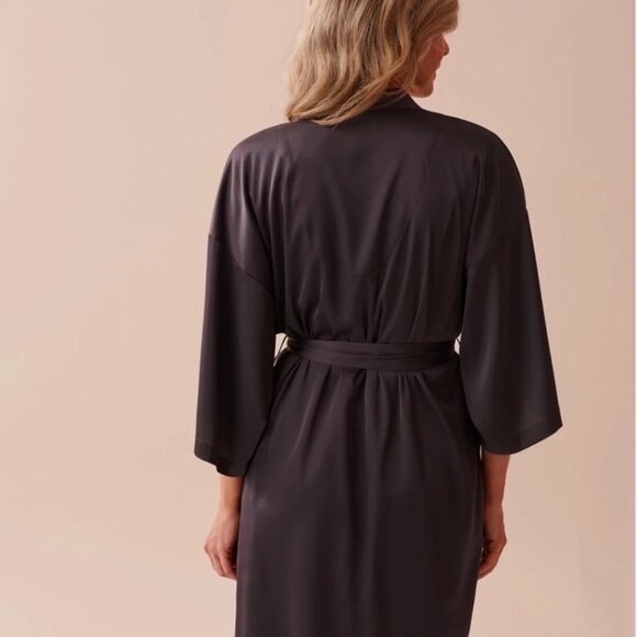 La Vie En Rose Women's Satin Kimono - Black - US M - Picture 2 of 7
